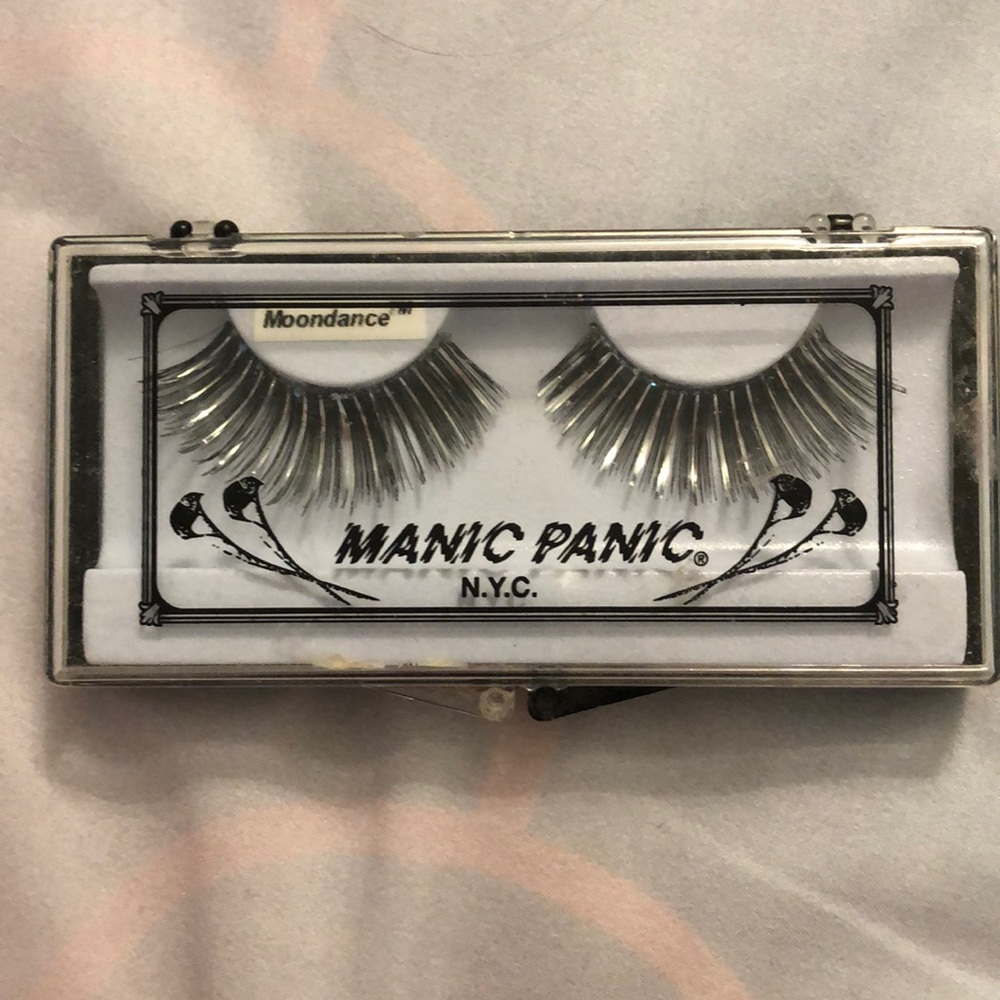 Manic Panic Moondance Lashes
